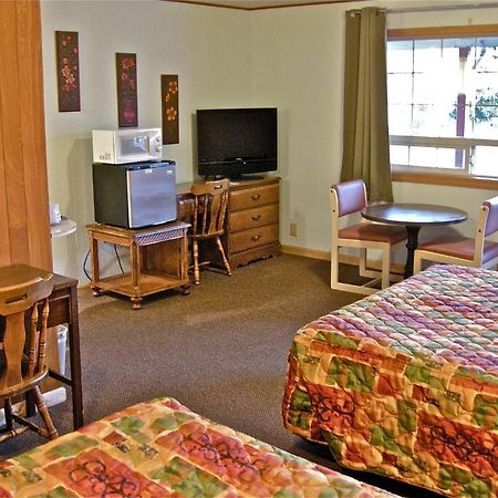 Wild Chinook Inn Голд-Бич Экстерьер фото